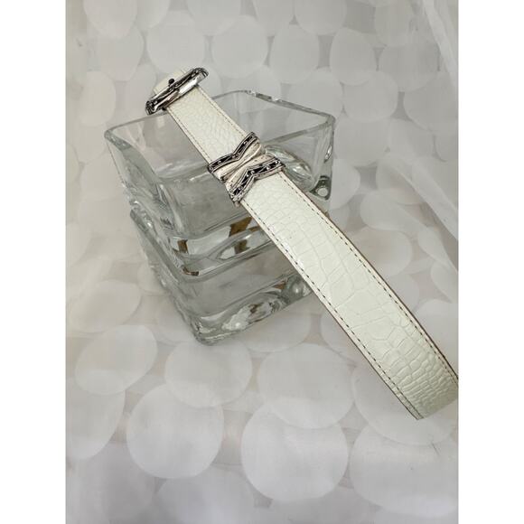 Vtg BRIGHTON Womens M -L belt Cream & Tan REVERSIBLE Leather Embossed animal - Picture 4 of 12